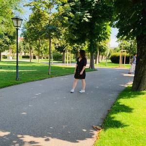 Meet your Posher, Emma